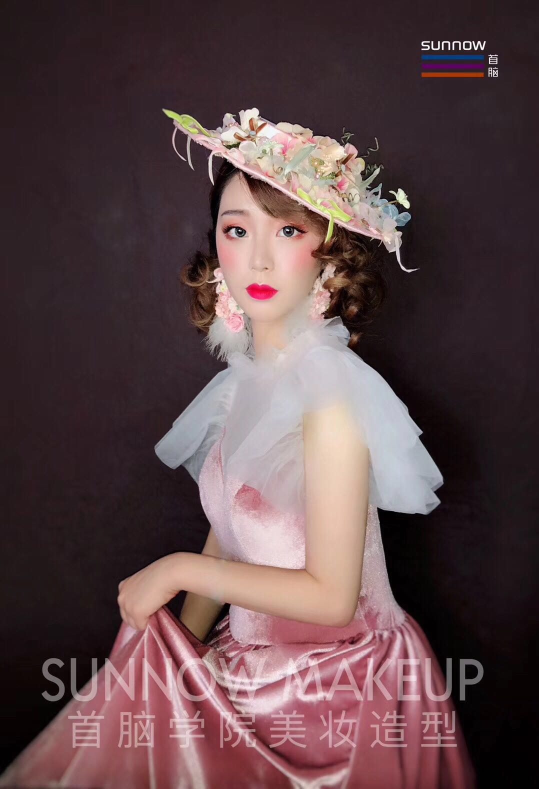 學(xué)化妝要怎么辦？不會化妝學(xué)化妝去深圳哪里好？