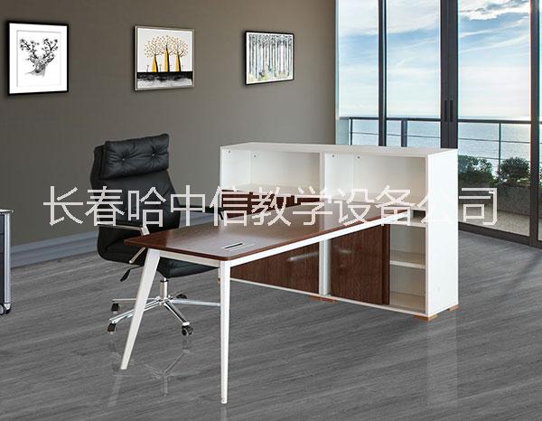 長(zhǎng)春辦公桌屏風(fēng)電腦桌工廠現(xiàn)貨出售