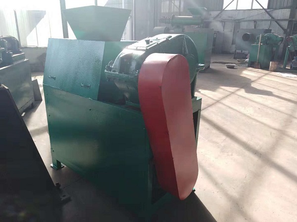 供應(yīng)河南新鄉(xiāng)對棍擠壓造粒機(jī)。