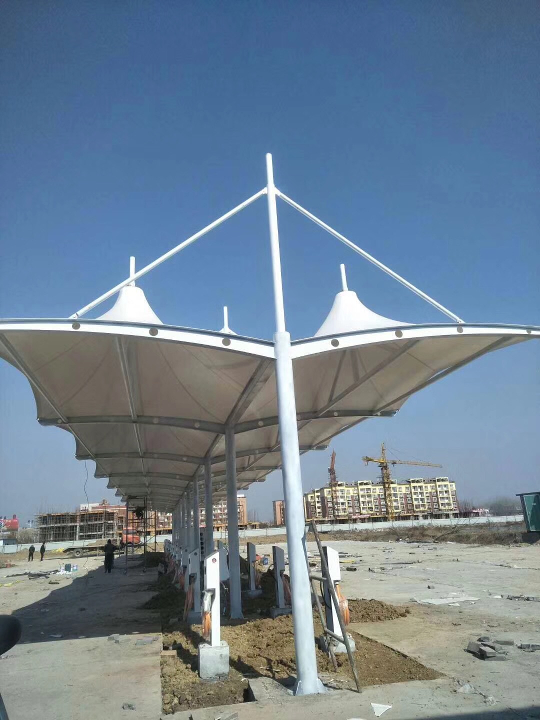 遼寧膜結(jié)構(gòu)充電樁車棚 本溪膜結(jié)構(gòu)充電樁車棚 營(yíng)口膜結(jié)構(gòu)充電樁車棚