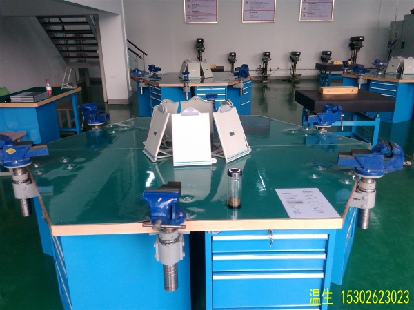 學(xué)生用鉗工實(shí)訓(xùn)桌/珠海學(xué)校*鉗工工作桌/配臺(tái)虎鉗鉗工裝配桌