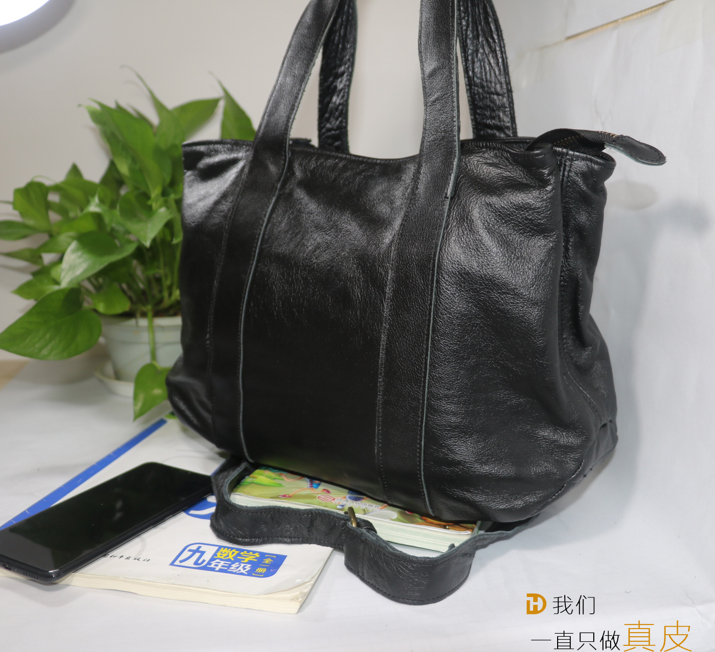 斜跨女包價(jià)格，江西斜跨女包價(jià)格，頭層牛皮輕便柔軟單肩斜跨手提韓版通勤女包