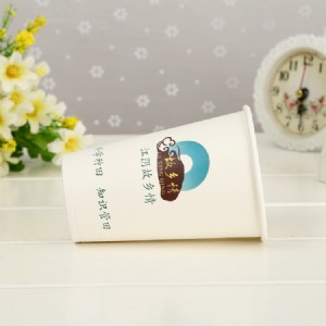 安順一次性奶茶杯子帶蓋批發(fā)安順塑料水果杯整箱注塑杯果汁杯飲料杯供應商