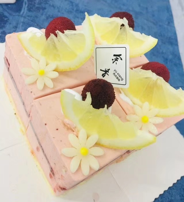 甜品培訓(xùn)  專業(yè)西點(diǎn)蛋糕制作找武漢余香甜品培訓(xùn)
