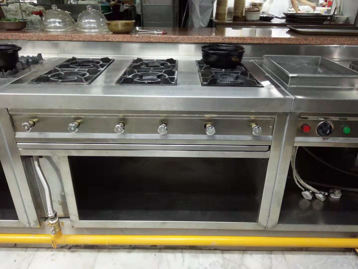 東莞恒耀廠家安裝*食堂設(shè)備六頭煲仔優(yōu)質(zhì)爐柜_優(yōu)質(zhì)爐柜安裝服務(wù)