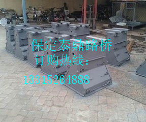 隔離墩鋼模具，水馬鋼模具 隔離墩鋼模具2