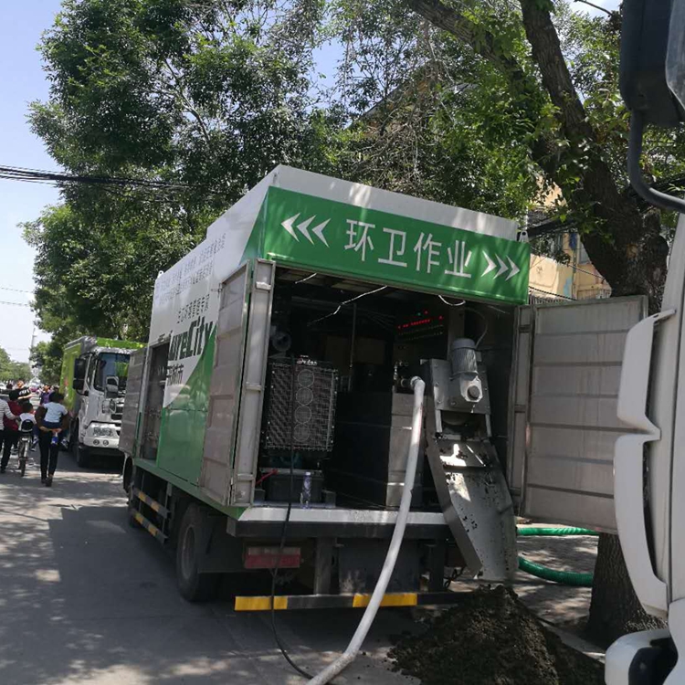 化糞池清掏車廠家/環(huán)保多功能化糞池清掏車/新型河道污水化糞池清掏車?