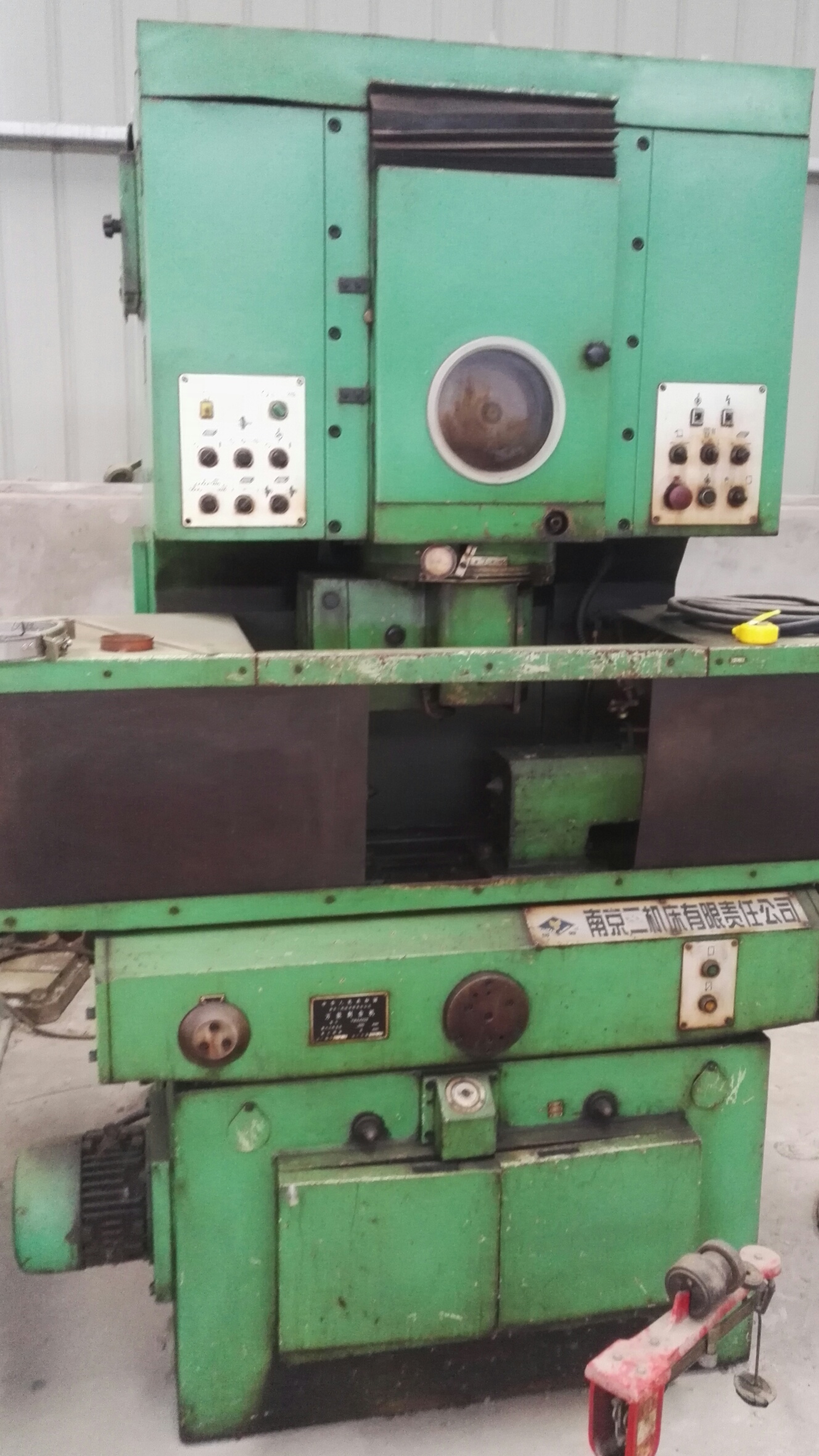 *剃齒機(jī)YWA4232南京二機(jī)06年