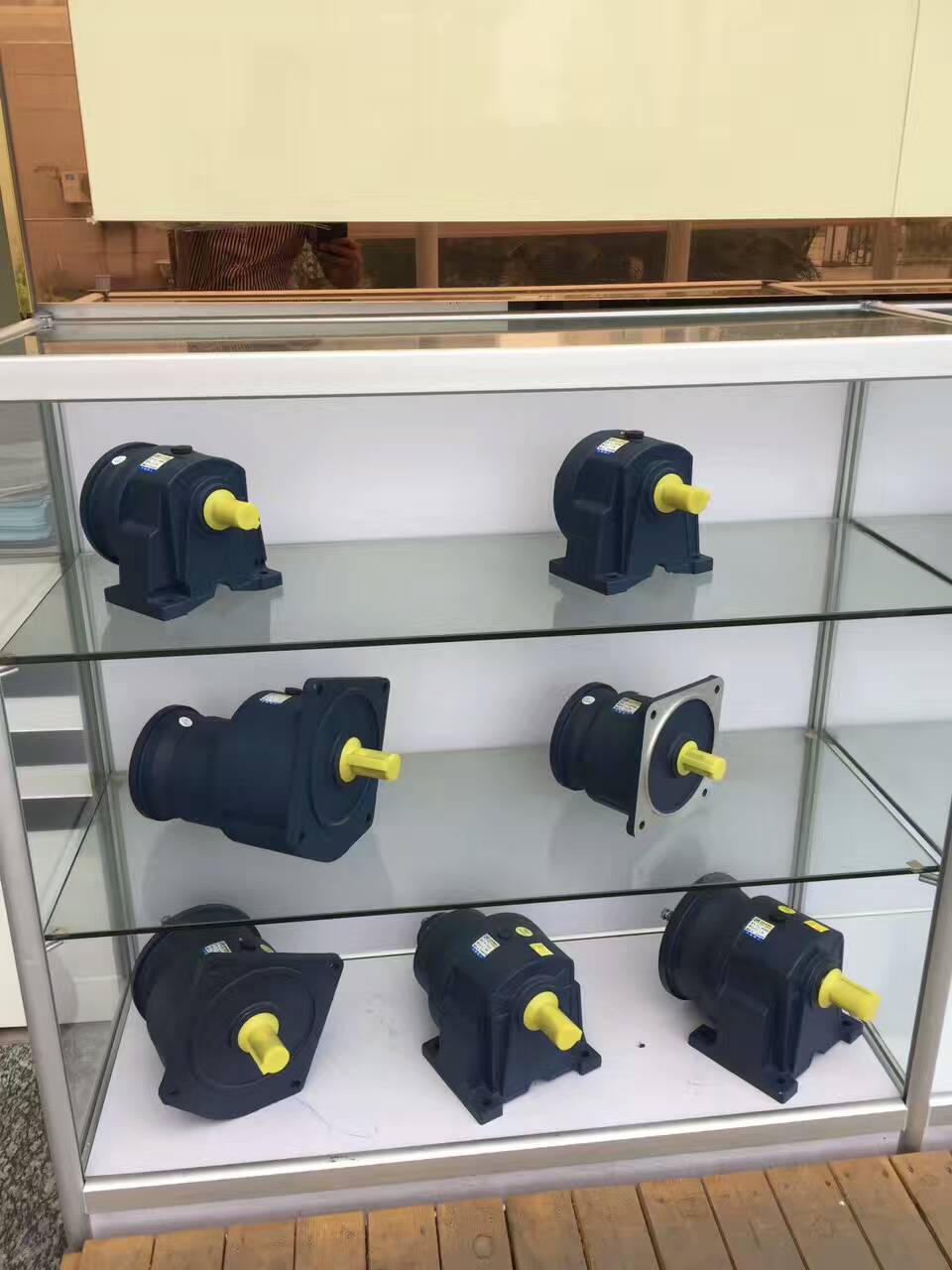 士元減速電機(jī) GH22-200-30S電機(jī)價(jià)格和型號(hào)