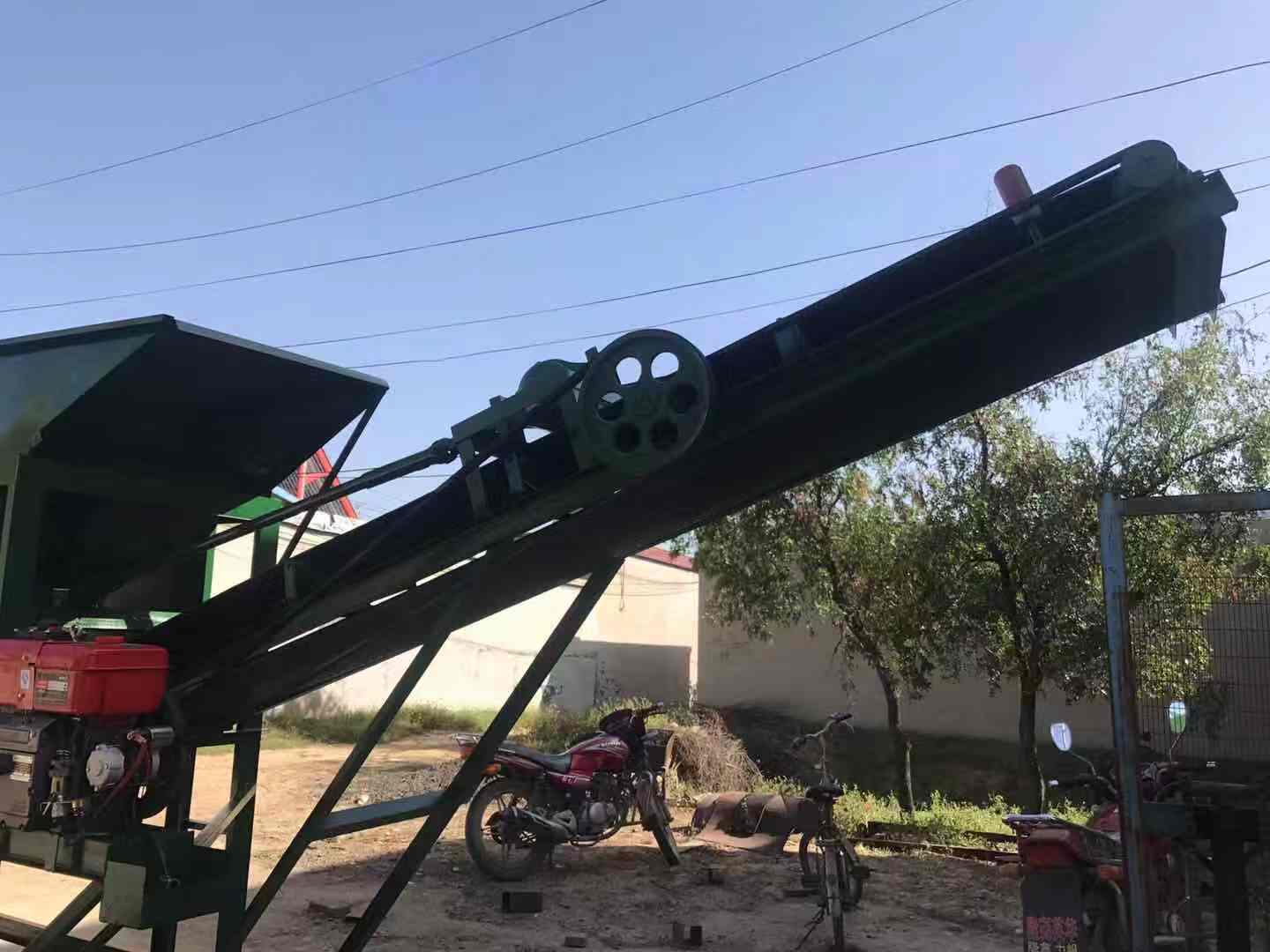 可折疊式篩沙機加工定制 可折疊式篩沙機價格 沙場*篩沙機