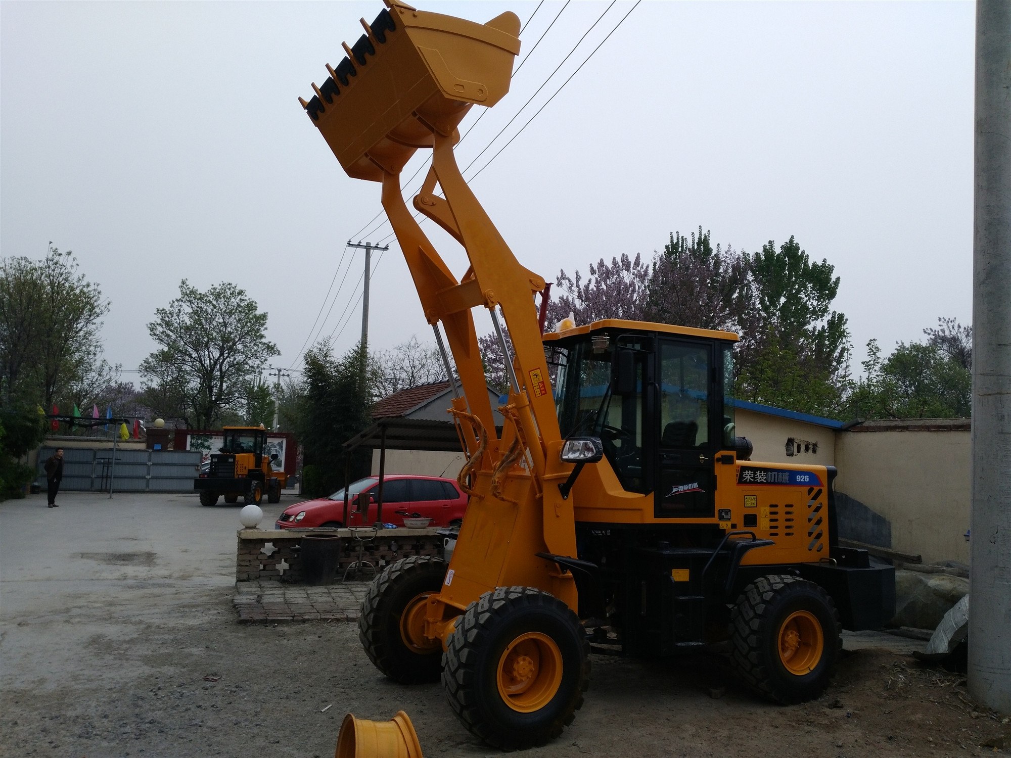 榮裝機(jī)械加工制造五十鈴橋裝載機(jī)，小裝載機(jī)可配置抓木機(jī)、抓草機(jī)等設(shè)備