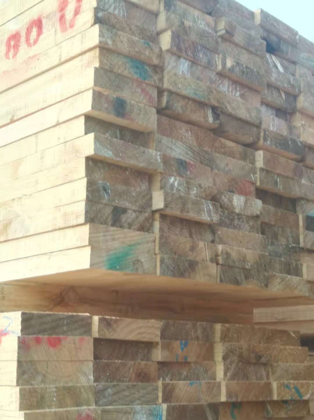 南寧輻射松木方廠家-供應商-價格