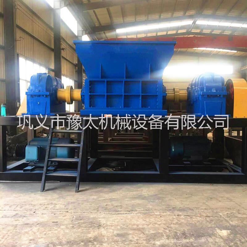 廢舊鋼筋撕碎機(jī) 加厚強(qiáng)力金屬撕碎機(jī) 雙軸塑料管材金屬撕碎機(jī)