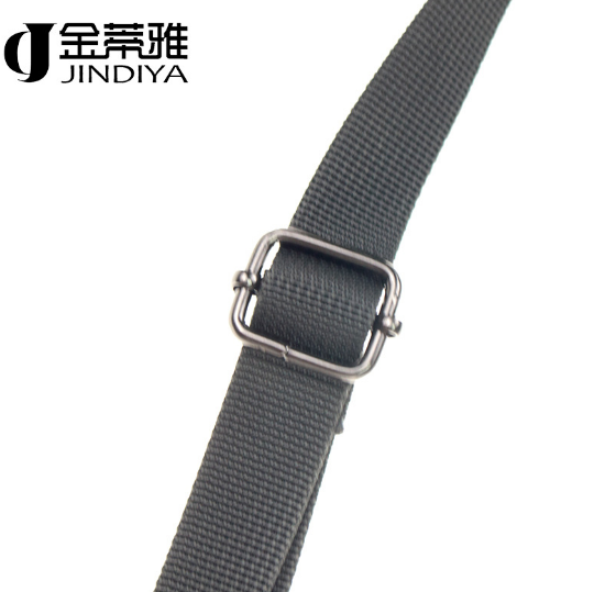 運(yùn)動斜挎背包批發(fā)  運(yùn)動斜挎背包定制 運(yùn)動斜挎背包廠家 運(yùn)動斜挎背包直銷 男士斜挎背包