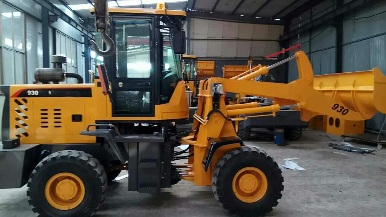 載重1.5T小輪邊橋裝載機(jī)小鏟車青州榮裝設(shè)計制造