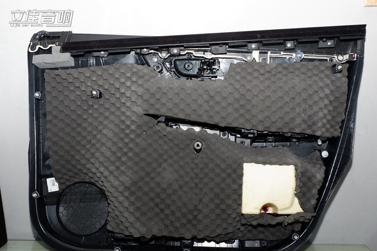 豐田卡羅拉汽車(chē)音響大能隔音漳州立佳汽車(chē)音響