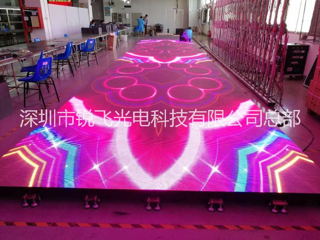 LED地磚屏規(guī)格多少價(jià)格怎么樣