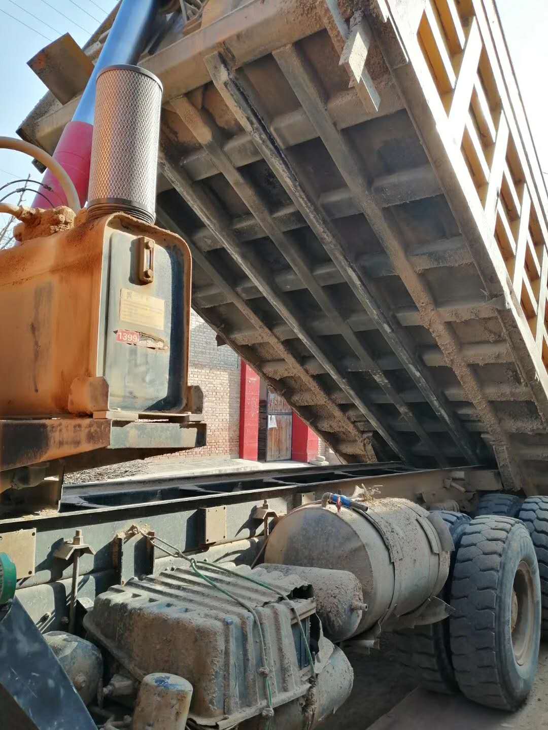 出售15年二手陜汽奧龍340馬力