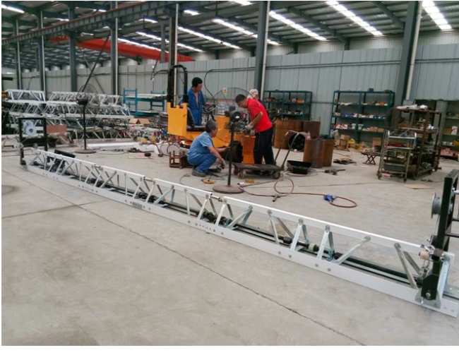 濟寧小型壓路機廠家，框架式混凝土整平機CZP-70