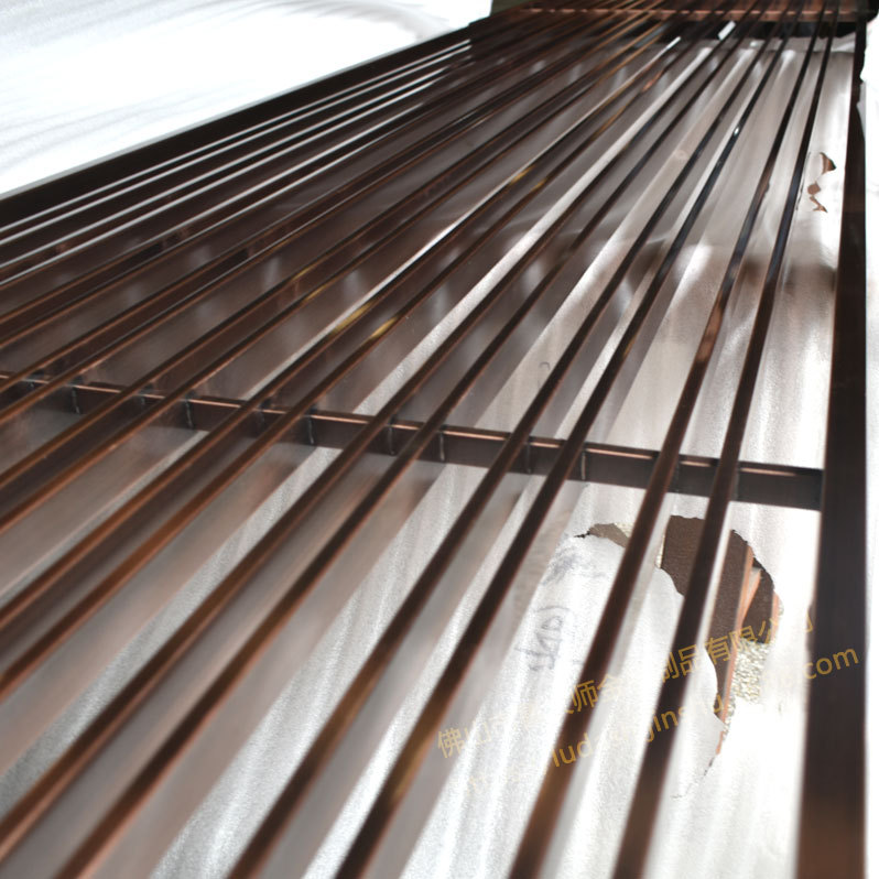 拉絲紅古銅不銹鋼屏風(fēng) 豎條不銹鋼屏風(fēng) 不銹鋼焊接花格 中式屏風(fēng)