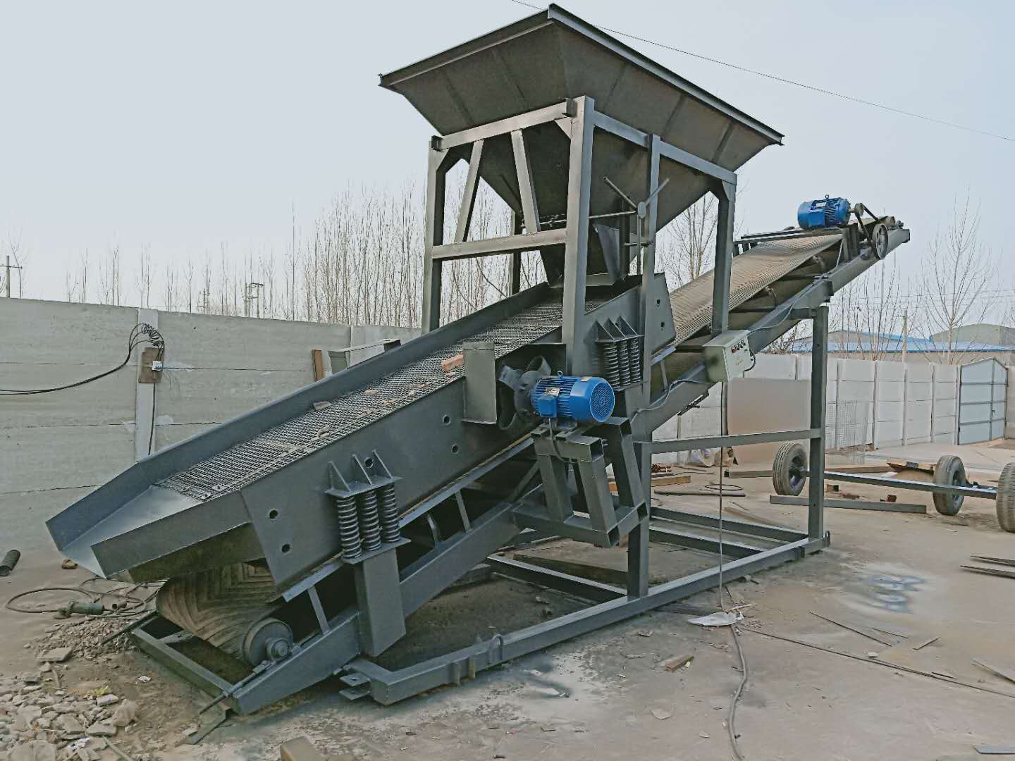 河北50篩沙機(jī)-振動(dòng)篩沙機(jī)-篩沙機(jī)行情-圖片-價(jià)格-公司