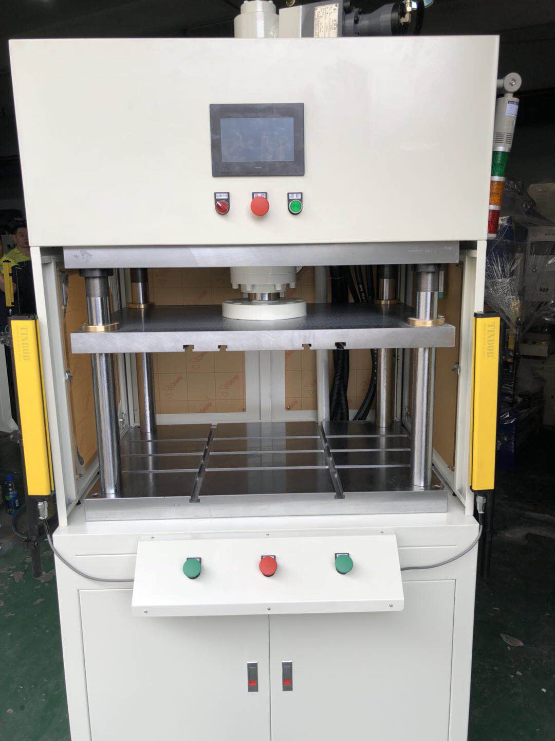 供應(yīng)注塑機安全光柵光幕傳感器TBN系列更豪光電生產(chǎn)