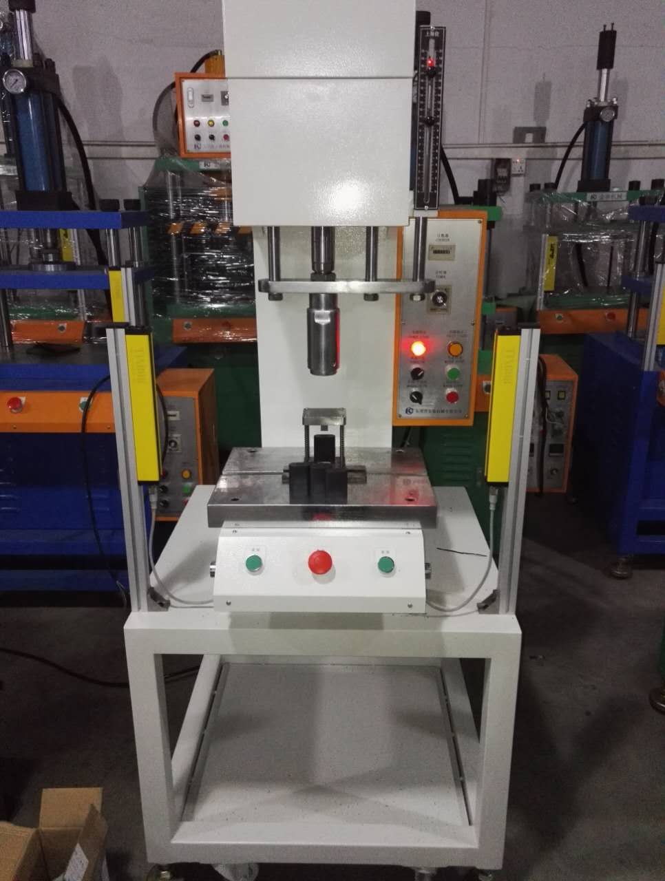 供應(yīng)注塑機安全光柵光幕傳感器TBN系列更豪光電生產(chǎn)