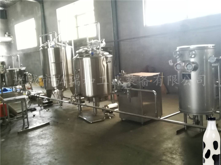 羊奶巴氏殺菌機(jī)-小型酸奶生產(chǎn)設(shè)備