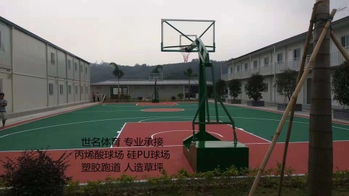 籃球場面層一般都是用什么材料呢？丙烯酸球場地坪施工，環(huán)保室外球場地面鋪裝