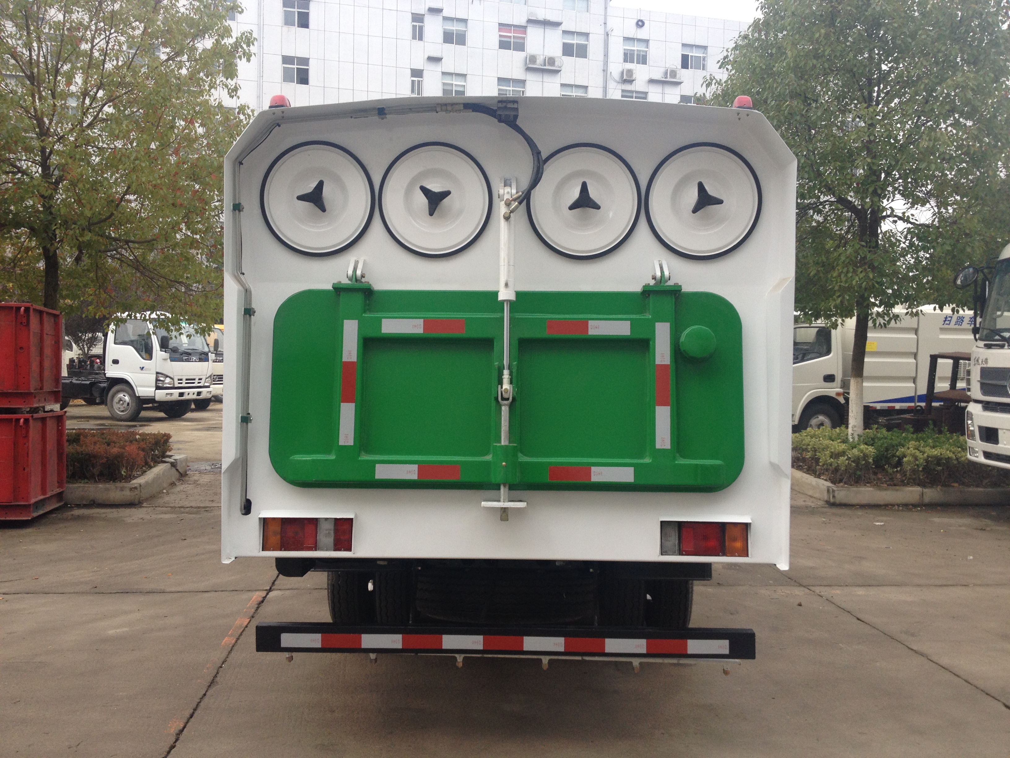 五十鈴新款吸塵車(chē) 吸塵車(chē)供應(yīng)商 吸塵車(chē)廠家電話