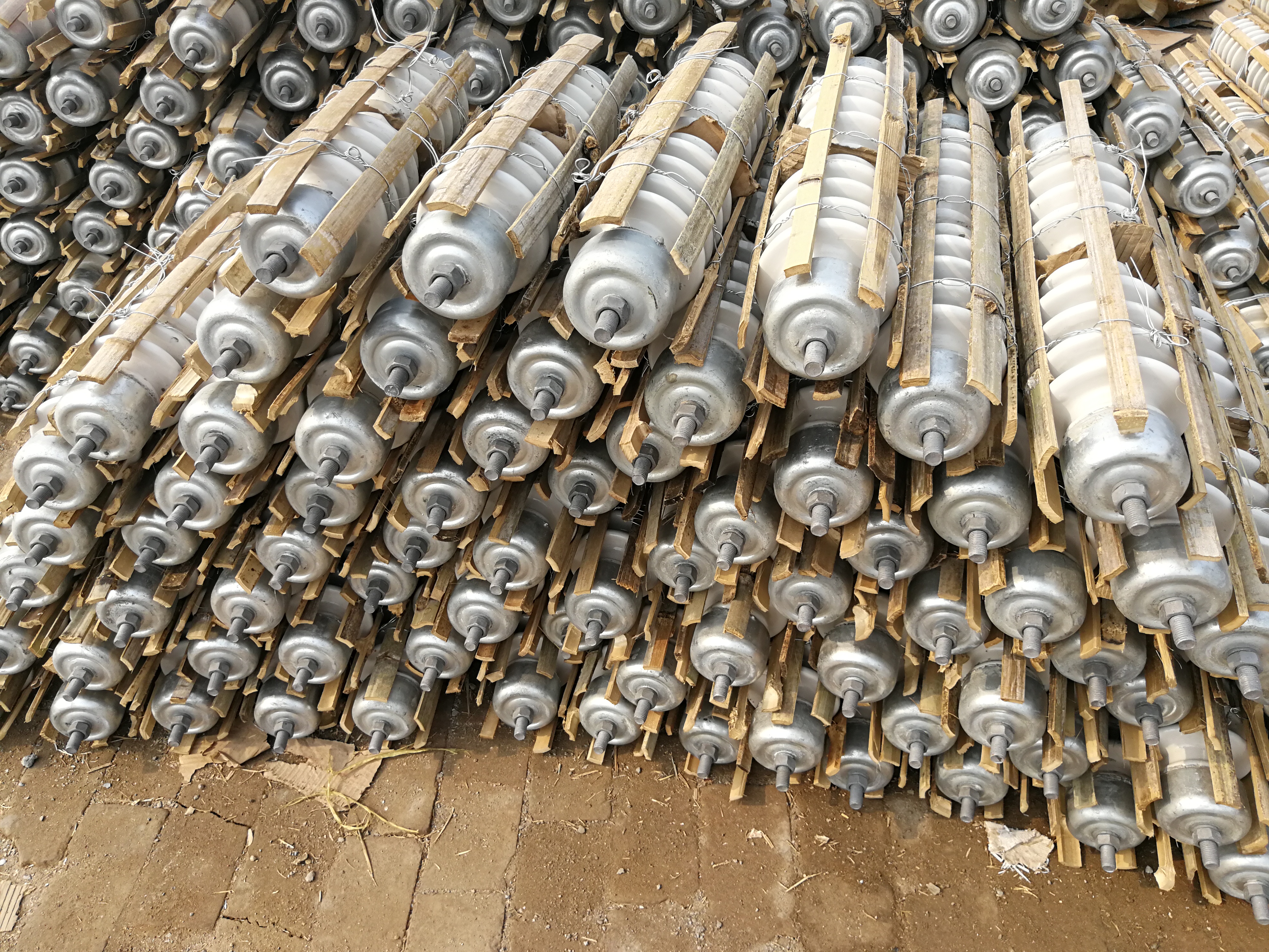 陶瓷絕緣子|懸式絕緣子|懸式瓷絕緣子|瓷瓶|防污絕緣子|XWP-120瓷絕緣子|XWP-210瓷絕緣子