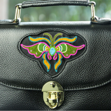 貴州原創(chuàng)民族風(fēng)女包廠家直銷