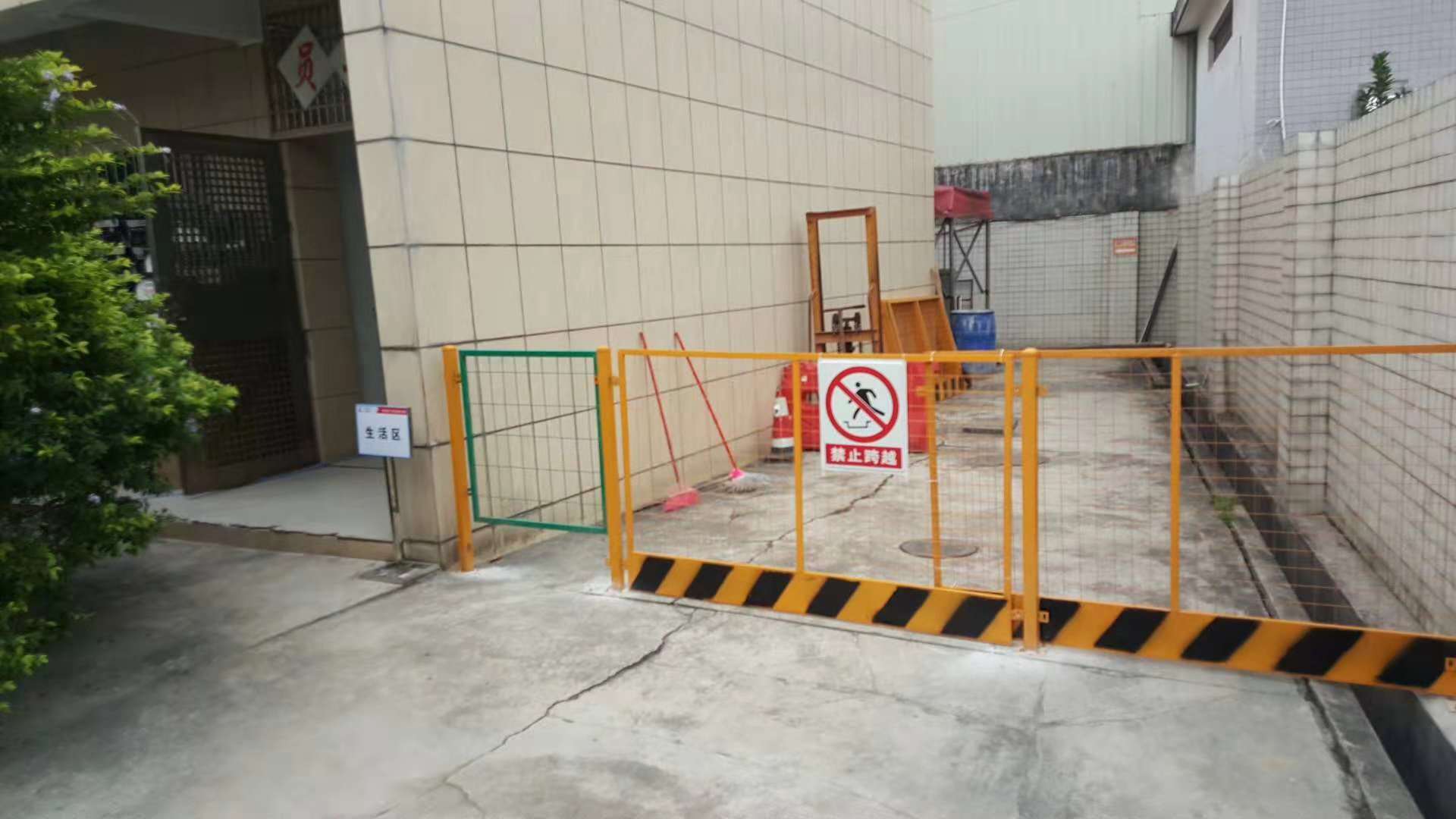 廣州基坑護(hù)欄 道路臨時(shí)施工圍蔽護(hù)欄桿 中石化油站*隔離基坑護(hù)欄