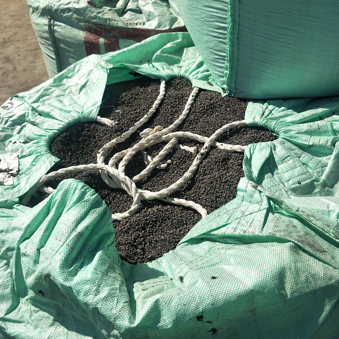 廠家直銷火山石顆粒 污水處理 魚缸裝飾用高吸附性火山石顆粒