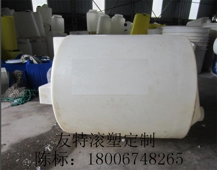 滾塑加工1噸以上錐底水塔水箱儲(chǔ)罐