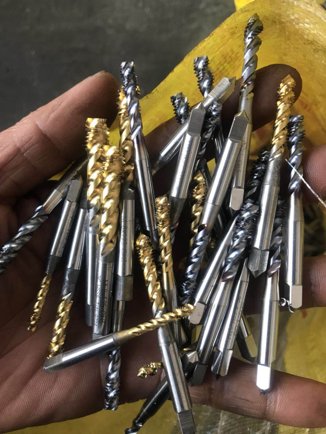 進(jìn)口二手先端絲攻 日本短螺紋絲攻