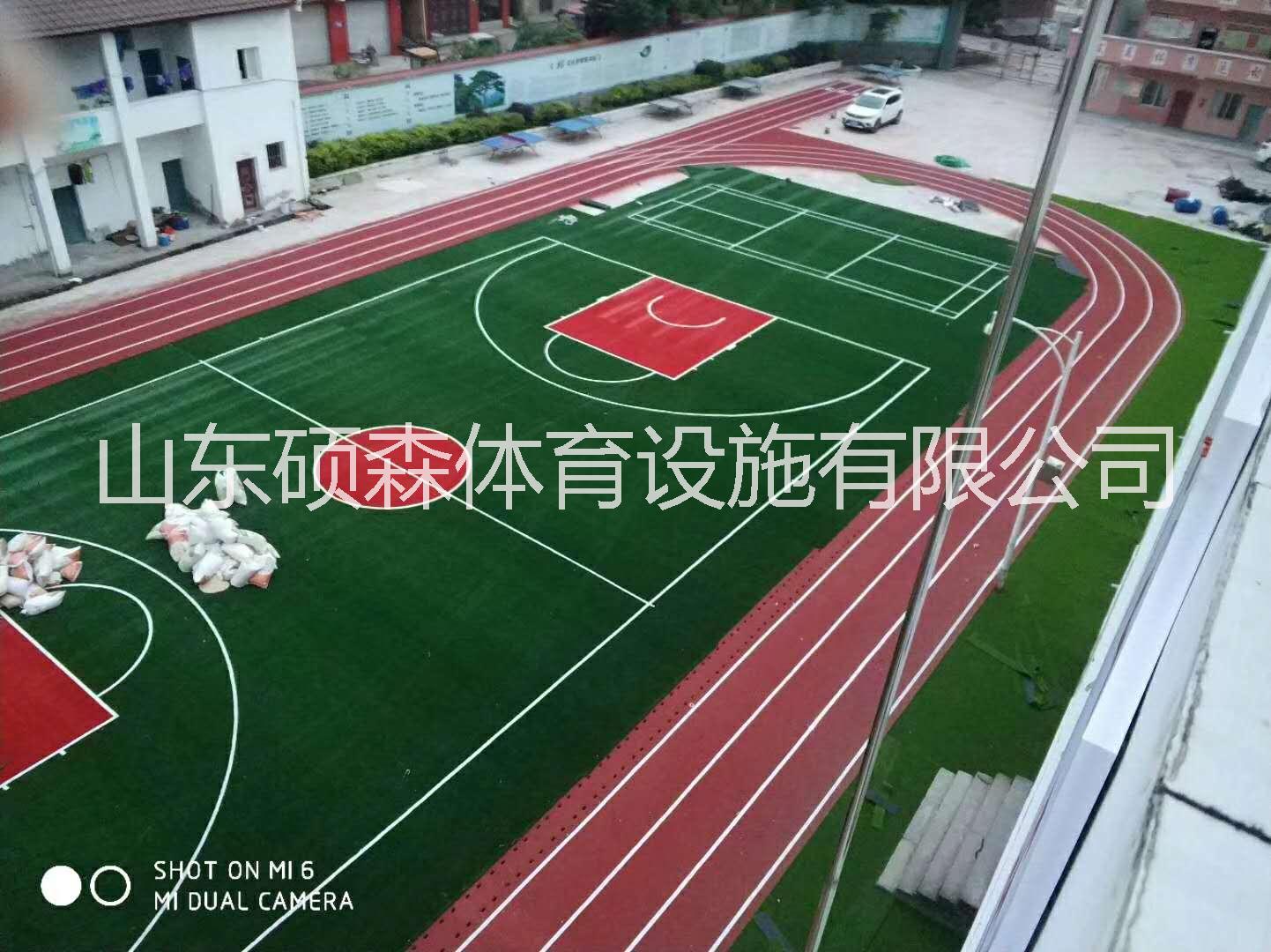 河北黃驊人造草坪籃球場(chǎng)鋪設(shè)