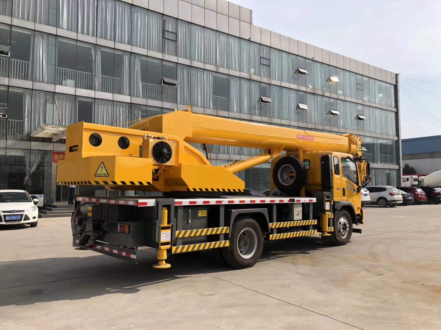 重汽*12噸汽車吊重汽*12噸汽車吊廠家重汽*12噸汽車吊供應(yīng)