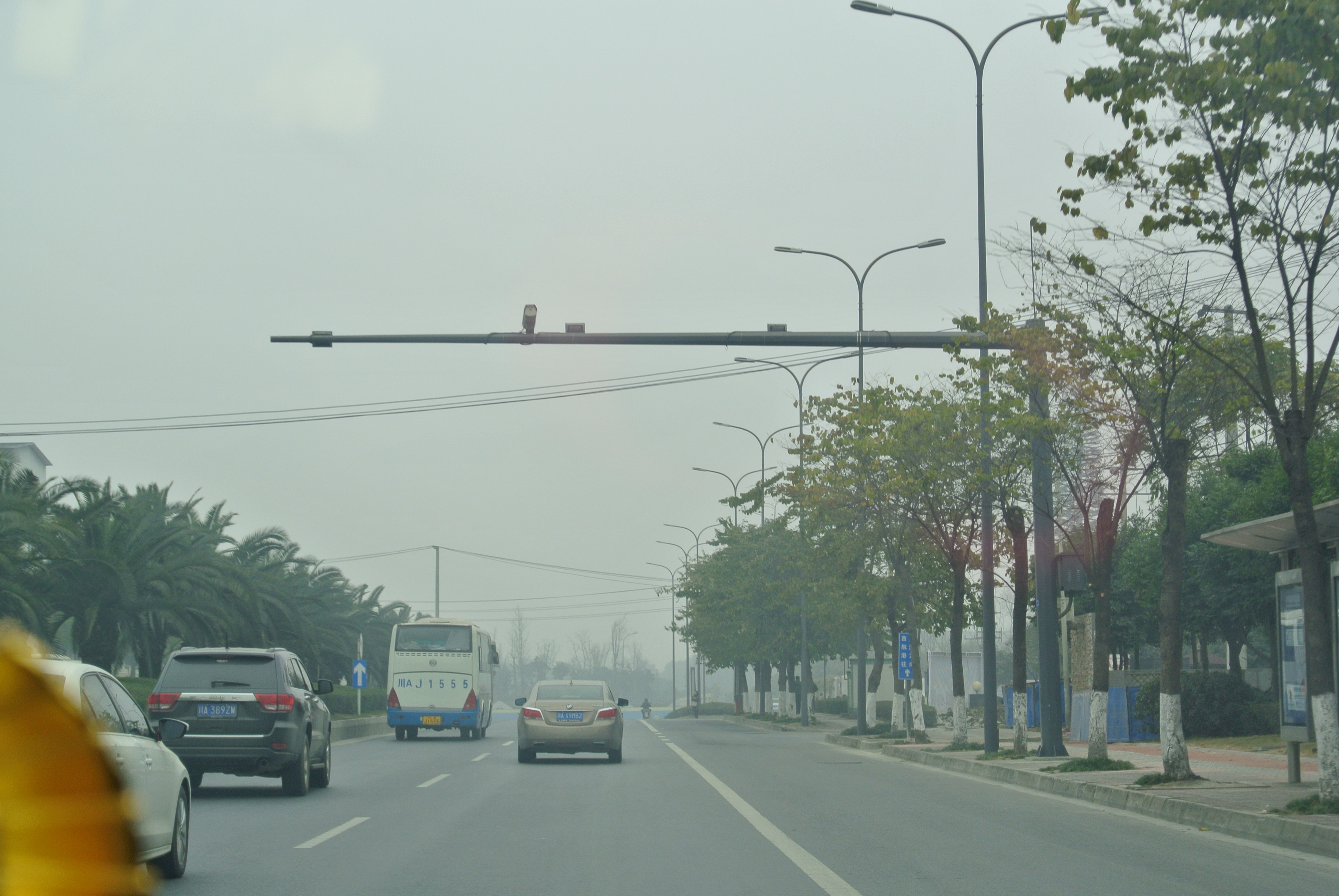 華體南充機(jī)動車抓拍桿定制加工生產(chǎn)
