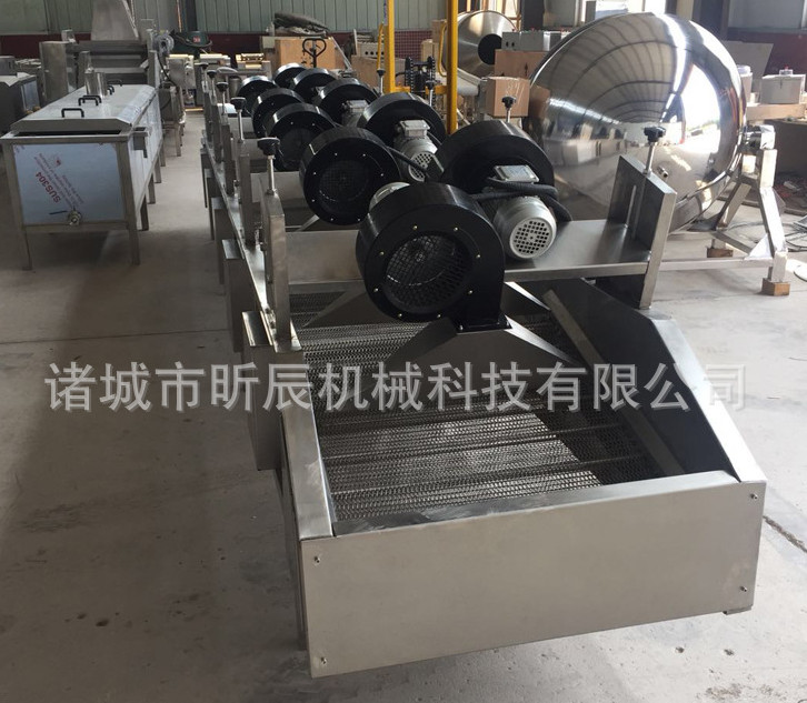 食品翻轉(zhuǎn)風(fēng)干機(jī)大型食品干燥機(jī)