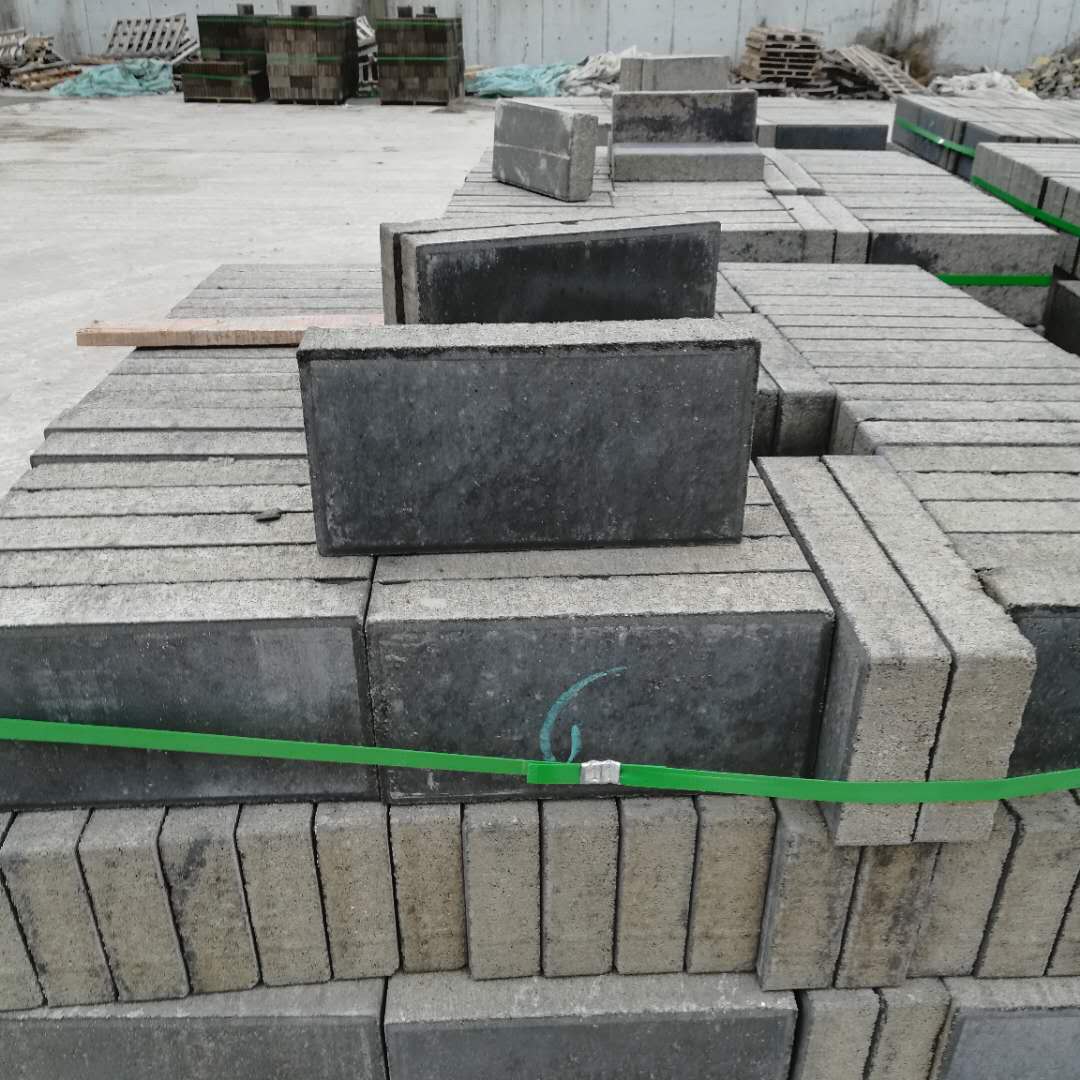 豐縣廠家人行道面包磚路牙面包磚公園園林植草磚高強(qiáng)度草坪磚井字植草磚*惠 人行道面包磚路牙面包磚