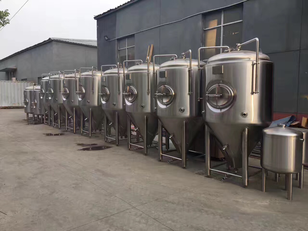 自釀啤酒設(shè)備 國(guó)內(nèi)自釀啤酒設(shè)備廠家及價(jià)格