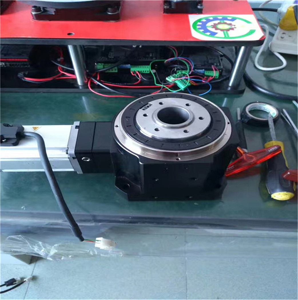 中空旋轉(zhuǎn)平臺轉(zhuǎn)角減速機