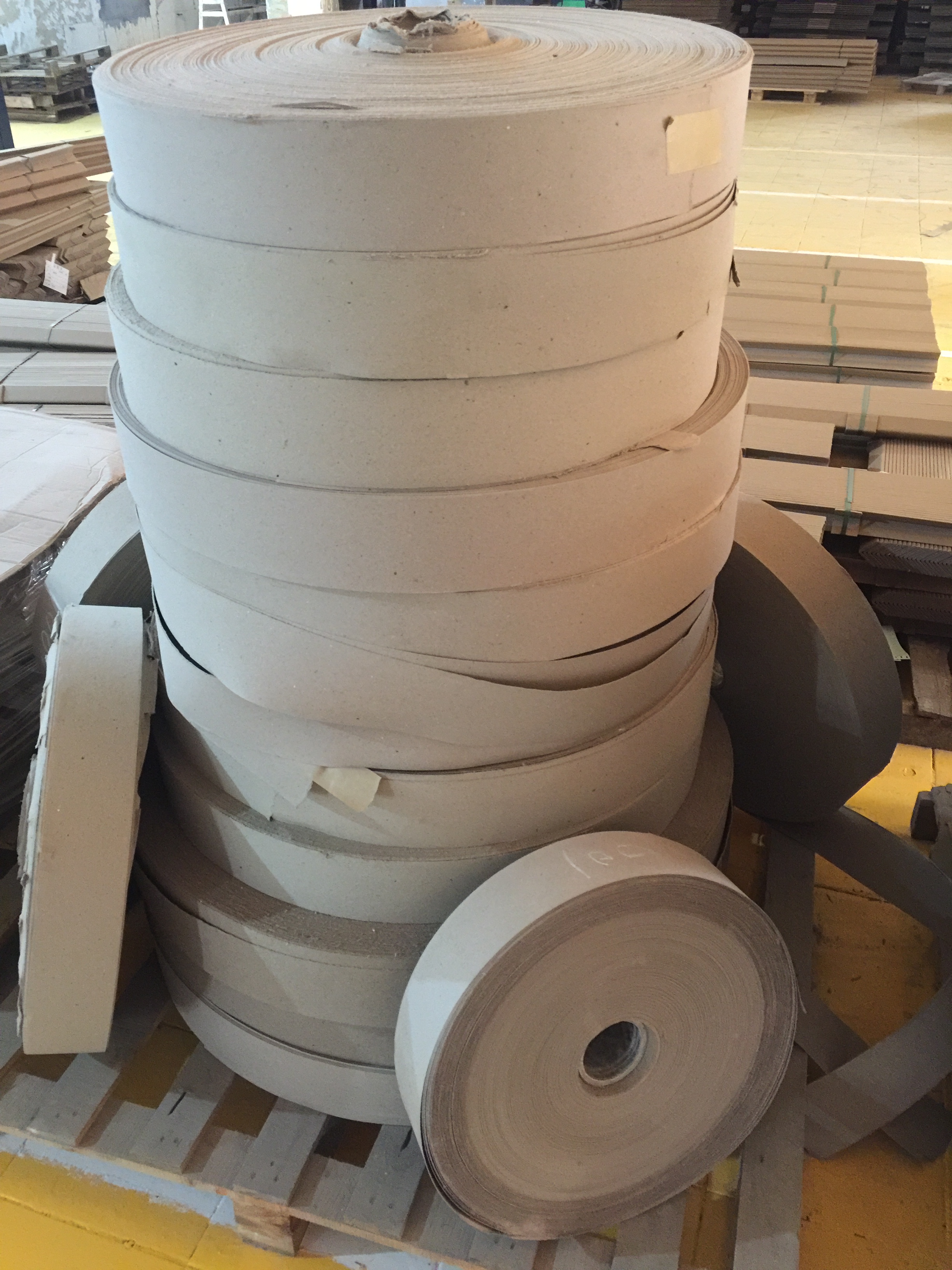 東莞松山湖紙護(hù)角生產(chǎn)廠家，家具包裝，紙箱包裝