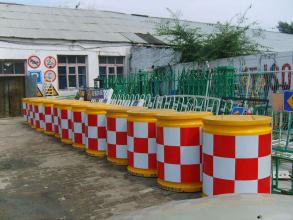 陽東交通反光防撞桶批發(fā) 高速*防撞桶 水泥隔離墩