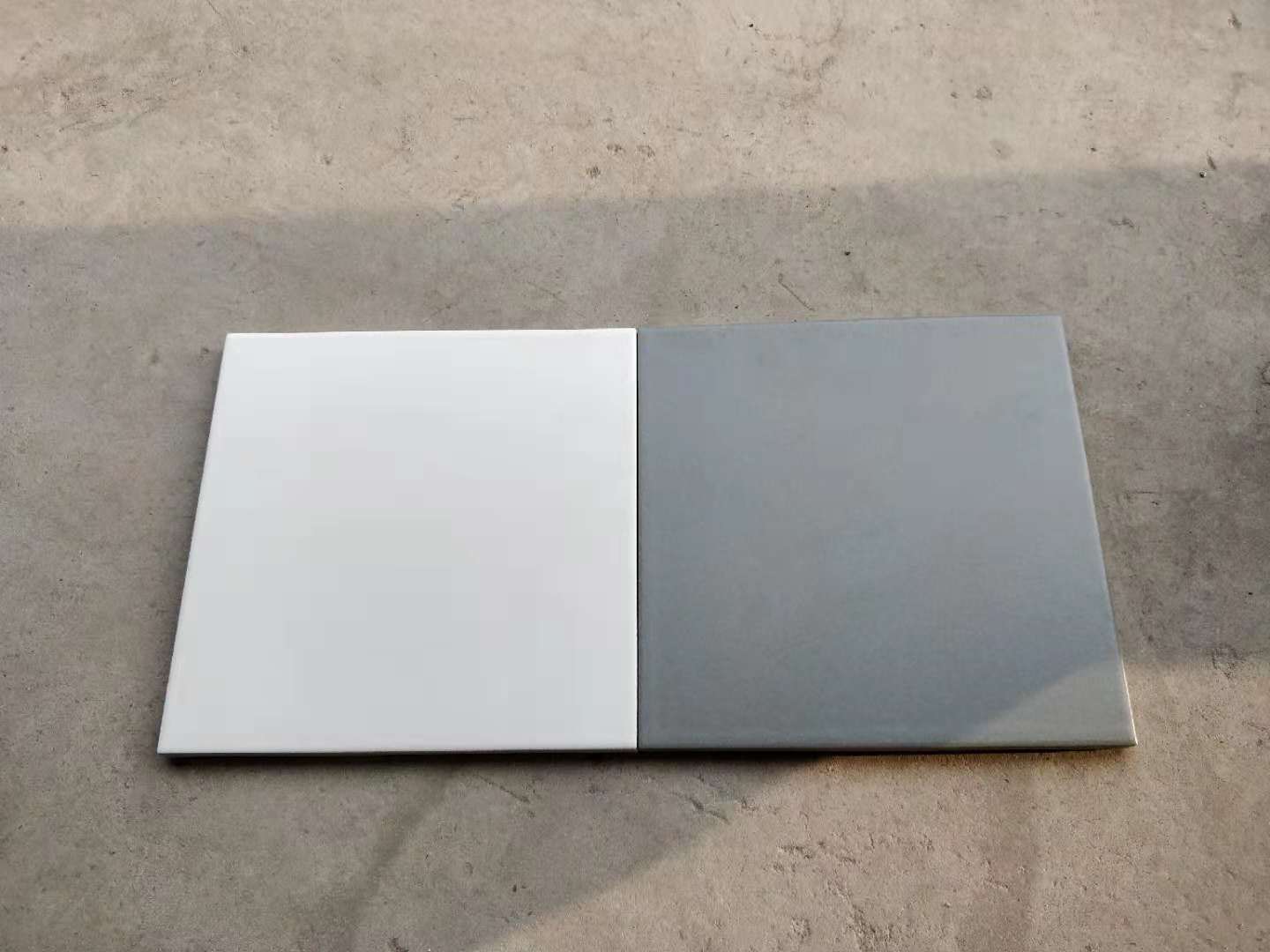 河南鄭200乘200貝雅特超市磚白色灰色黃色藍(lán)色