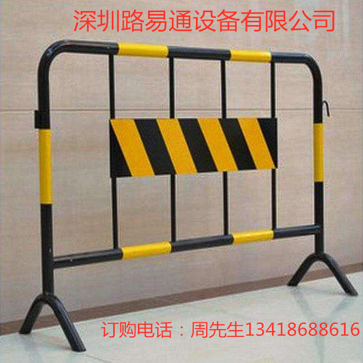 加厚鐵馬護(hù)欄移動施工隔離欄市政護(hù)
