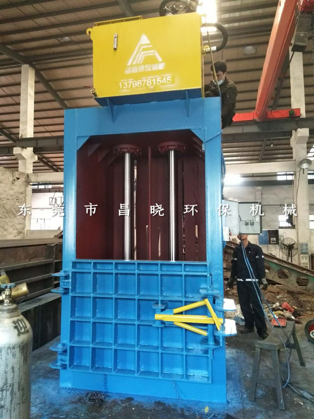新款小型半自動立式廢紙液壓打包機 廢料打包機批發(fā)價