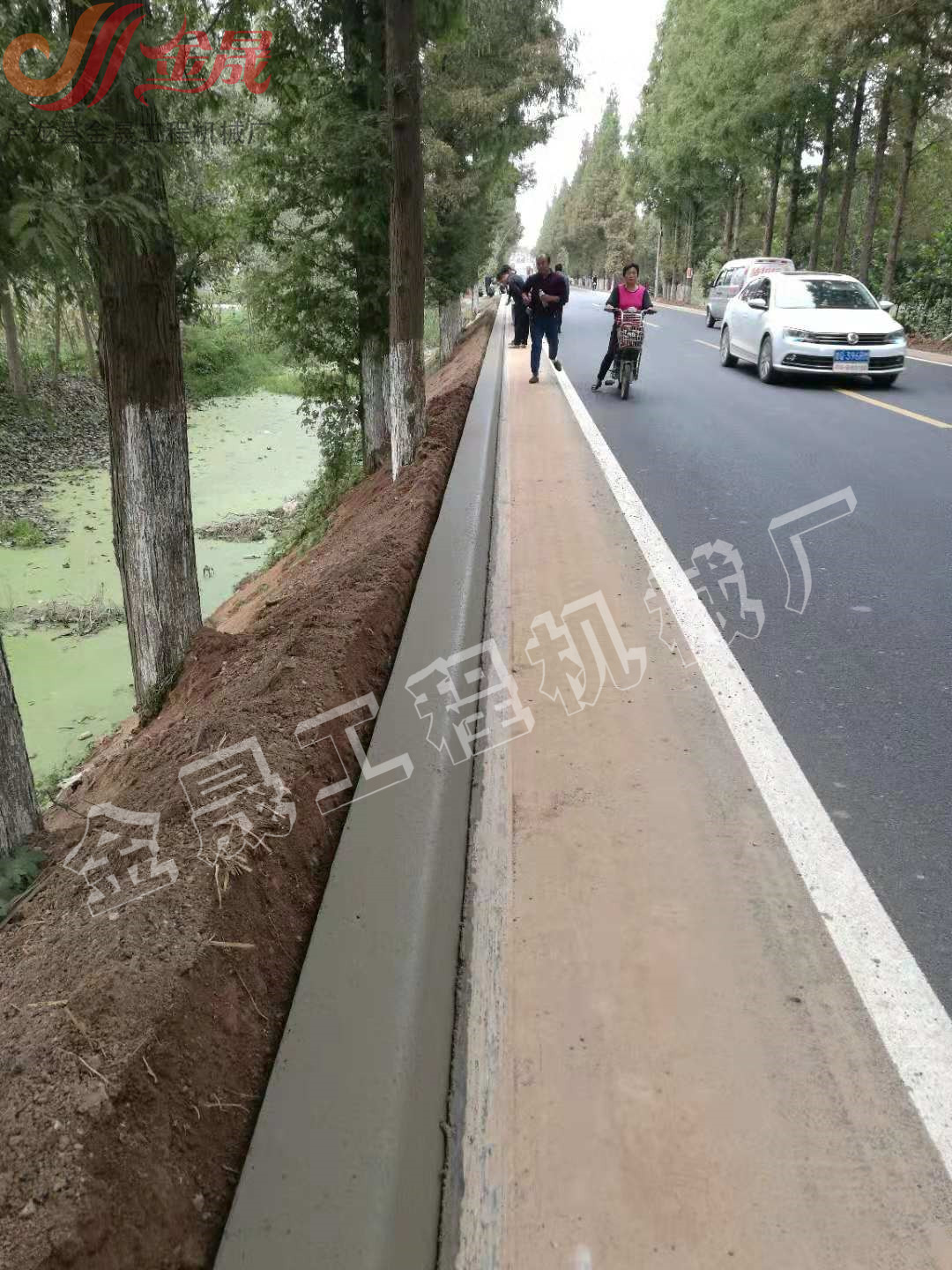 路面機械新成員路緣石滑模機找金晟機械