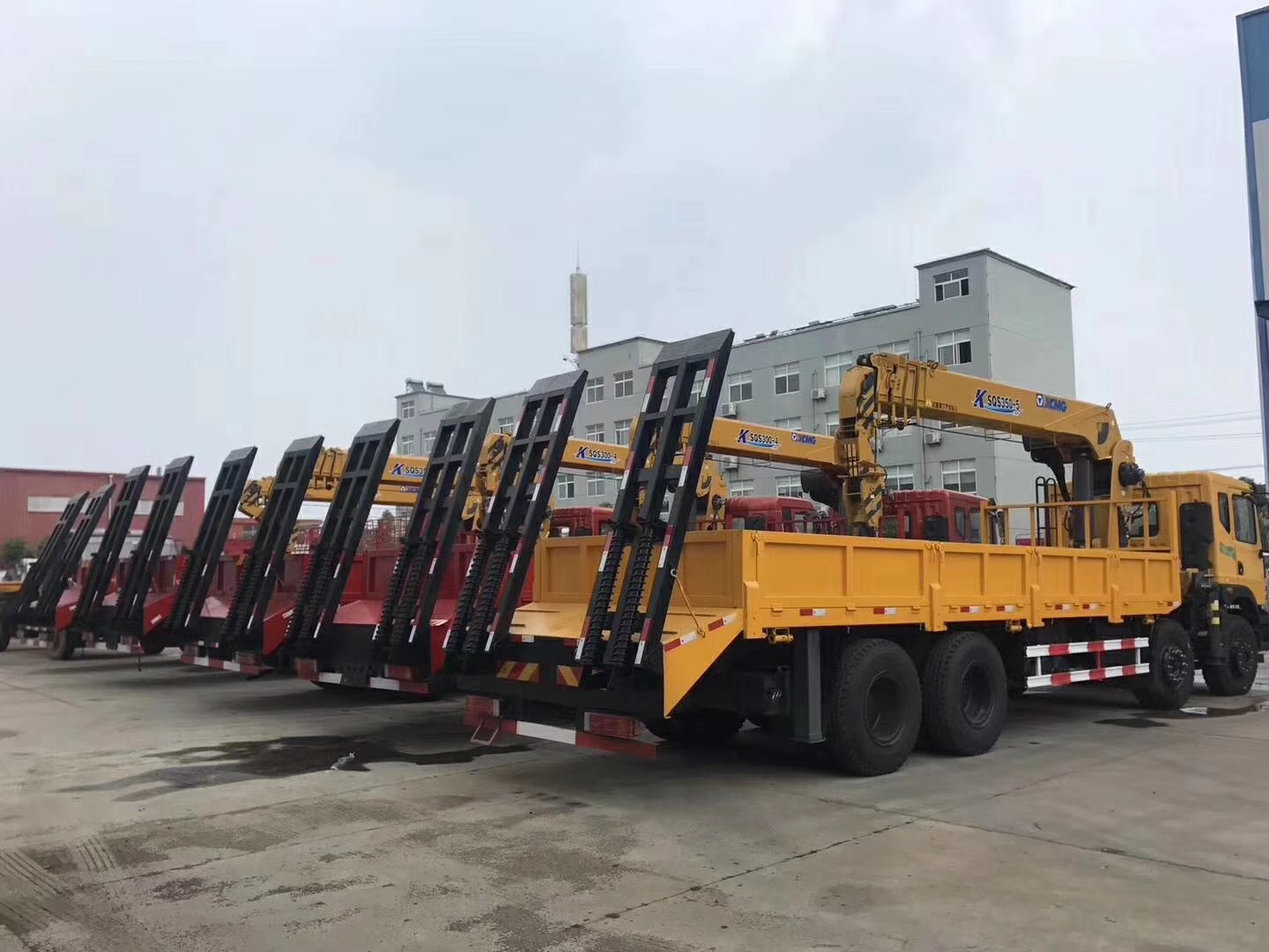 湖北徐工漢風(fēng)12噸帶爬梯供應(yīng)商